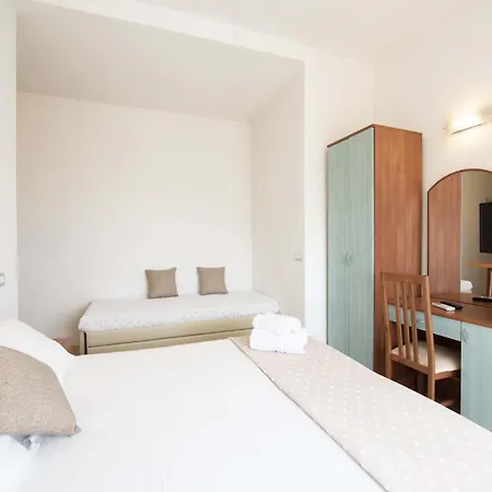 Kapszulahotel Euro *