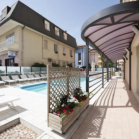 Kapszulahotel Euro *