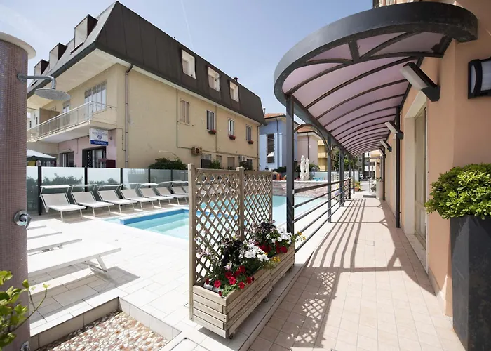 Kapszulahotel Euro *